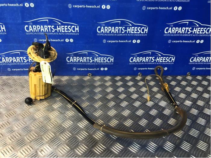 Gebruikte Tank element Pomp Volvo XC70 (SZ) XC70 2.4 D5 20V Prijs € 40,00 Margeregeling aangeboden door Carparts Heesch