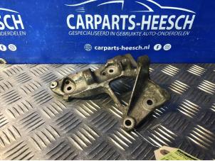 Gebruikte Dynamosteun boven Volvo S40 (MS) 1.6 D 16V Prijs € 20,00 Margeregeling aangeboden door Carparts Heesch