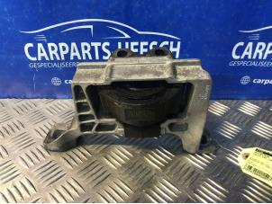 Gebruikte Motorsteun Volvo V40 (MV) 1.6 D2 Prijs € 25,00 Margeregeling aangeboden door Carparts Heesch