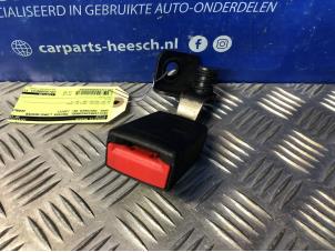 Gebruikte Veiligheidsgordel Insteek links-achter Opel Insignia 2.0 CDTI 16V 130 Ecotec Prijs € 21,00 Margeregeling aangeboden door Carparts Heesch