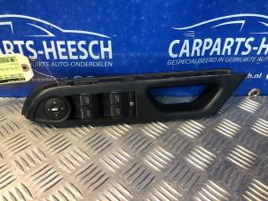 Gebruikte Schakelblok ruiten Ford B-Max (JK8) 1.0 EcoBoost 12V 100 Prijs € 30,00 Margeregeling aangeboden door Carparts Heesch