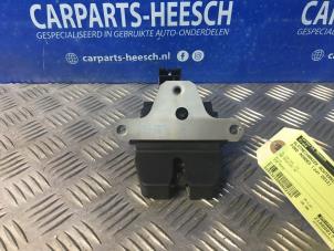 Gebruikte Slotmechaniek Achterklep Ford Mondeo IV Wagon 1.6 EcoBoost 16V Prijs € 30,00 Margeregeling aangeboden door Carparts Heesch