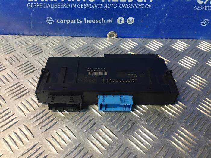 Module Bodycontrol BMW 1 serie (E81), 2006 / 2012 116i 1.6 16V, Hatchback, 2Dr, Benzine, 1.597cc, 90kW (122pk), RWD, N43B16A, 2007-03 / 2011-12, UB71; UB72 (Gebruikt)
