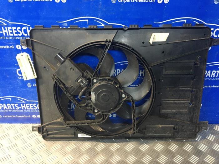 Gebruikte Radiateurfan Volvo S60 II (FS) 1.6 DRIVe,D2 Prijs € 50,00 Margeregeling aangeboden door Carparts Heesch
