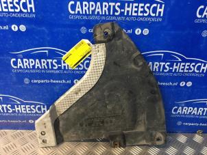 Gebruikte Beschermplaat bodem BMW 1 serie (E81) 116i 1.6 16V Prijs € 20,00 Margeregeling aangeboden door Carparts Heesch