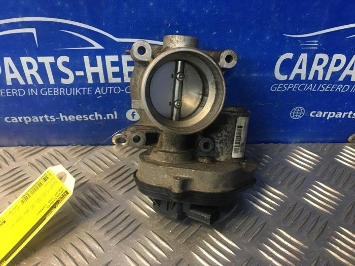 Gebruikte Gasklephuis Volvo V50 (MW) 2.0 D 16V Prijs € 100,00 Margeregeling aangeboden door Carparts Heesch