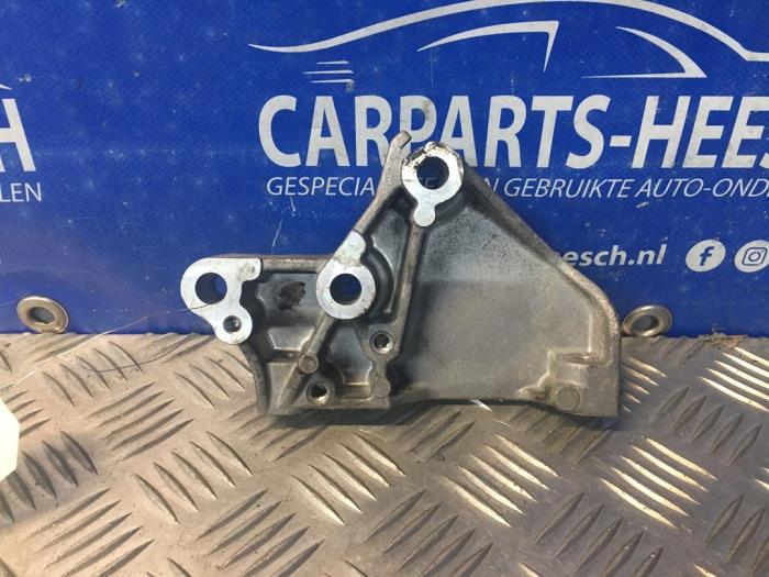 Gebruikte Motorsteun Volvo S80 (TR/TS) 2.0 Turbo 20V Prijs € 25,00 Margeregeling aangeboden door Carparts Heesch