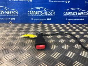 Gebruikte Veiligheidsgordel Insteek links-voor Mazda 5. Prijs € 21,00 Margeregeling aangeboden door Carparts Heesch