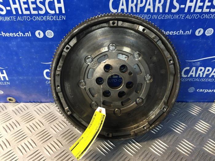 Gebruikte Vliegwiel dubbele massa Volkswagen Eos (1F7/F8) 2.0 FSI 16V Prijs € 100,00 Margeregeling aangeboden door Carparts Heesch