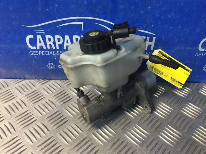 Gebruikte Hoofdremcilinder Volkswagen Eos (1F7/F8) 2.0 FSI 16V Prijs € 25,00 Margeregeling aangeboden door Carparts Heesch