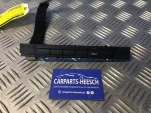 Gebruikte Schakelaar ESP BMW 1 serie (E81) 116i 1.6 16V Prijs € 20,00 Margeregeling aangeboden door Carparts Heesch