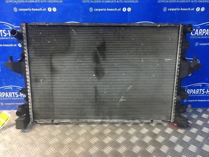 Gebruikte Radiateur Volkswagen Transporter Prijs € 50,00 Margeregeling aangeboden door Carparts Heesch