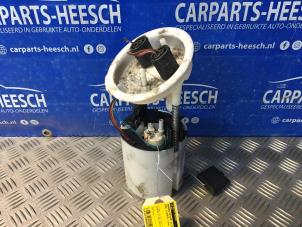 Gebruikte Tank element Pomp BMW 1 serie (E81) 118i 16V Prijs € 40,00 Margeregeling aangeboden door Carparts Heesch