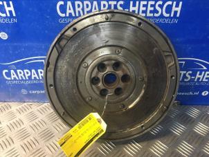 Gebruikte Vliegwiel dubbele massa Volvo S80 (AR/AS) 1.6 DRIVe Prijs € 100,00 Margeregeling aangeboden door Carparts Heesch