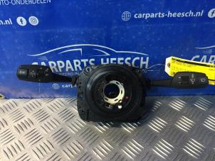 Gebruikte Combischakelaar Stuurkolom BMW 3 serie (E90) 318i 16V Prijs € 40,00 Margeregeling aangeboden door Carparts Heesch
