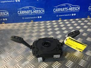 Gebruikte Combischakelaar Stuurkolom BMW 1 serie (E87/87N) 116i 1.6 16V Prijs € 40,00 Margeregeling aangeboden door Carparts Heesch