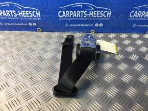 Gebruikte Veiligheidsgordel rechts-achter Opel Corsa D 1.4 16V Twinport Prijs € 42,00 Margeregeling aangeboden door Carparts Heesch