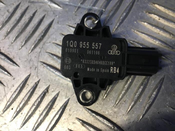 Gebruikte Druksensor Volkswagen Eos (1F7/F8) 2.0 TFSI 16V Prijs € 15,00 Margeregeling aangeboden door Carparts Heesch