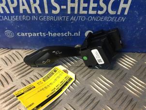 Gebruikte Knipperlicht Schakelaar Ford C-Max (DXA) 1.0 Ti-VCT EcoBoost 12V 125 Prijs € 15,75 Margeregeling aangeboden door Carparts Heesch