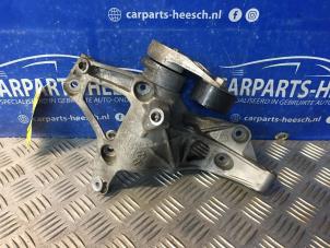 Gebruikte Dynamosteun onder BMW 1 serie (F20) 116i 1.6 16V Prijs € 40,00 Margeregeling aangeboden door Carparts Heesch