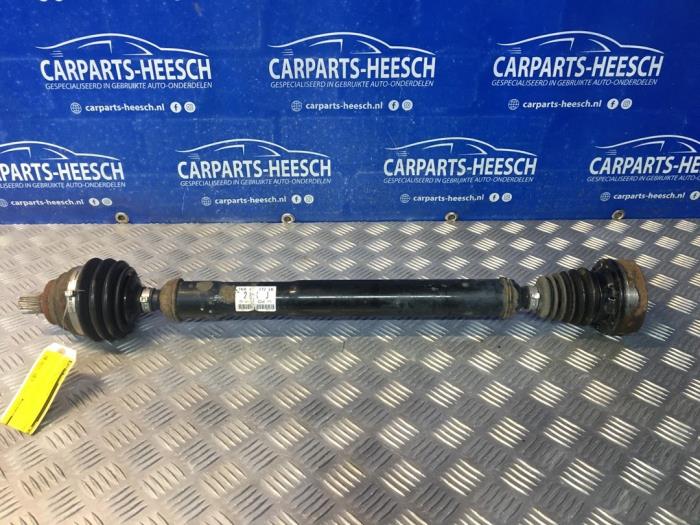 Gebruikte Steekas rechts-voor Volkswagen Golf V Variant (1K5) 1.4 TSI 140 16V Prijs € 100,00 Margeregeling aangeboden door Carparts Heesch