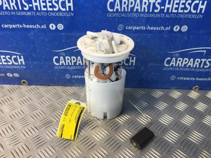 Gebruikte Tank element Pomp Ford Focus 3 Wagon 1.6 EcoBoost 16V 150 Prijs € 40,00 Margeregeling aangeboden door Carparts Heesch