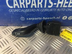 Gebruikte Knipperlicht Schakelaar Opel Tigra Twin Top 1.4 16V Prijs € 15,75 Margeregeling aangeboden door Carparts Heesch