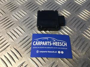 Gebruikte GPS Antenne Ford B-Max (JK8) 1.0 EcoBoost 12V 100 Prijs € 26,25 Margeregeling aangeboden door Carparts Heesch