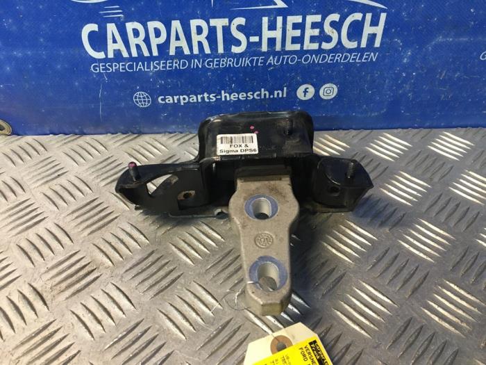 Gebruikte Versnellingsbak Steun Ford B-Max (JK8) 1.0 EcoBoost 12V 100 Prijs € 15,00 Margeregeling aangeboden door Carparts Heesch