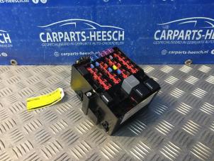 Gebruikte Zekeringkast Ford B-Max (JK8) 1.0 EcoBoost 12V 100 Prijs € 35,00 Margeregeling aangeboden door Carparts Heesch