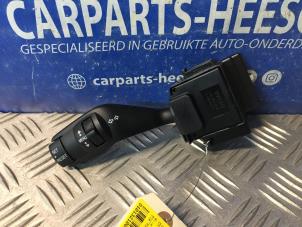 Gebruikte Knipperlicht Schakelaar Ford C-Max (DM2) 2.0 16V Prijs € 15,75 Margeregeling aangeboden door Carparts Heesch