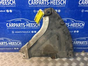 Gebruikte Beschermplaat bodem BMW 3 serie Touring (E91) 320i 16V Prijs € 20,00 Margeregeling aangeboden door Carparts Heesch