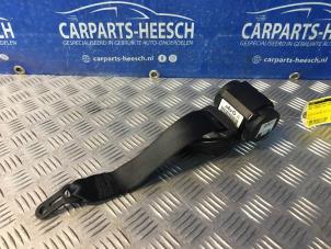Gebruikte Veiligheidsgordel rechts-achter BMW 1 serie (E88) 118i 16V Prijs € 40,00 Margeregeling aangeboden door Carparts Heesch