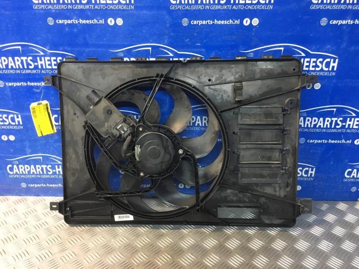 Gebruikte Radiateurfan Volvo V60 I (FW/GW) 1.6 DRIVe Prijs € 50,00 Margeregeling aangeboden door Carparts Heesch