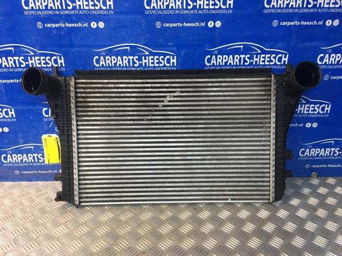 Gebruikte Intercooler Volkswagen Passat (3C2) 2.0 TFSI/TSI 16V Prijs € 40,00 Margeregeling aangeboden door Carparts Heesch