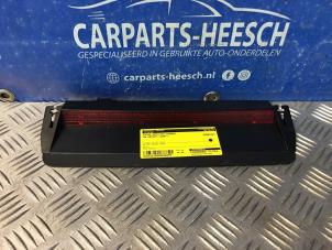 Gebruikte Extra Remlicht midden Volkswagen Passat (3C2) 2.0 TFSI/TSI 16V Prijs € 30,00 Margeregeling aangeboden door Carparts Heesch