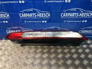 Gebruikte Achterlicht rechts Ford Focus 2 1.8 16V Flexifuel Prijs € 35,00 Margeregeling aangeboden door Carparts Heesch