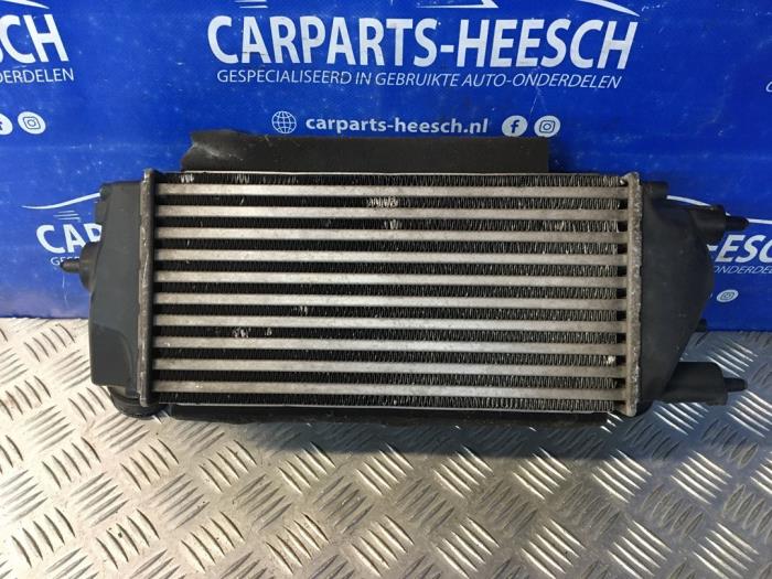 Gebruikte Intercooler Ford B-Max (JK8) 1.0 EcoBoost 12V 125 Prijs € 50,00 Margeregeling aangeboden door Carparts Heesch