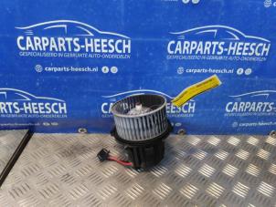 Gebruikte Kachel Ventilatiemotor Audi A5 (8T3) 2.0 FSI 16V Prijs € 50,00 Margeregeling aangeboden door Carparts Heesch