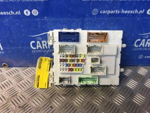 Gebruikte Zekering Ford C-Max (DXA) 1.0 Ti-VCT EcoBoost 12V 125 Prijs € 75,00 Margeregeling aangeboden door Carparts Heesch