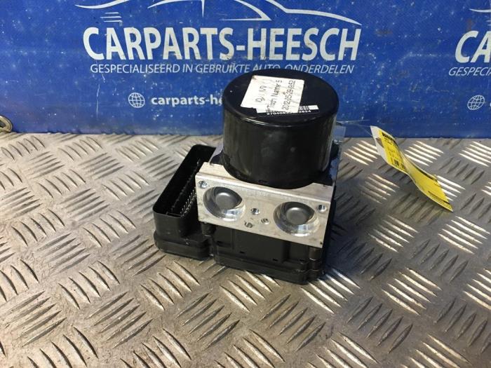 Gebruikte ABS Pomp Ford Focus 3 1.6 EcoBoost 16V Prijs op aanvraag aangeboden door Carparts Heesch