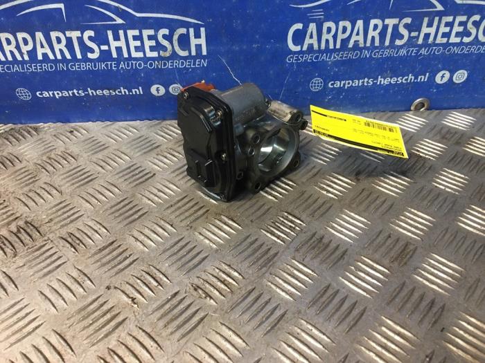 Gebruikte Gasklephuis Ford Kuga II (DM2) 1.5 EcoBoost 16V 150 Prijs € 25,00 Margeregeling aangeboden door Carparts Heesch