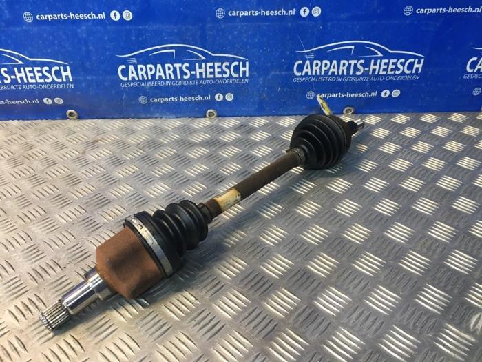 Gebruikte Steekas links-voor Ford B-Max (JK8) 1.0 EcoBoost 12V 125 Prijs € 75,00 Margeregeling aangeboden door Carparts Heesch