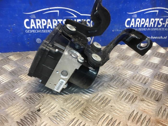 Gebruikte ABS Pomp Ford EcoSport (JK8) 1.5 TDCi Prijs € 300,00 Margeregeling aangeboden door Carparts Heesch