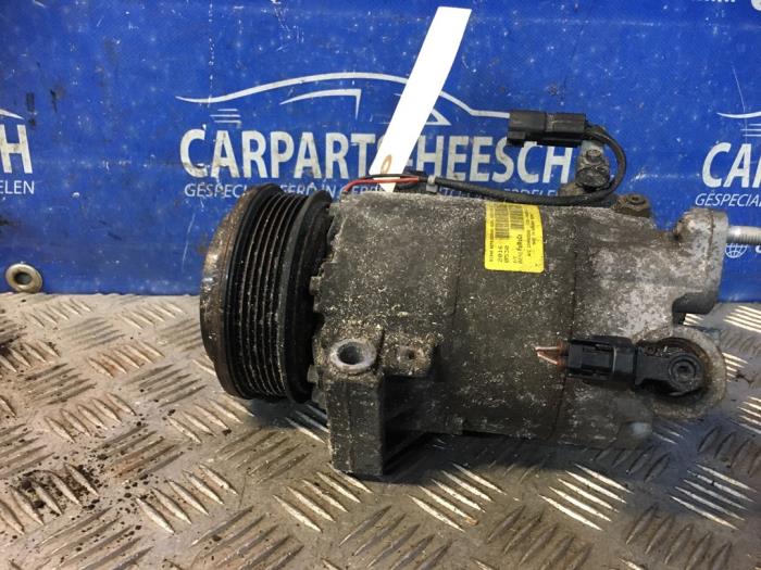 Gebruikte Pomp Airco Ford Tourneo Courier (JU2) 1.0 Ti-VCT EcoBoost 12V Prijs € 65,00 Margeregeling aangeboden door Carparts Heesch