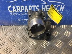 Gebruikte Gasklephuis Ford Fiesta 6 (JA8) 1.0 EcoBoost 12V 100 Prijs € 25,00 Margeregeling aangeboden door Carparts Heesch