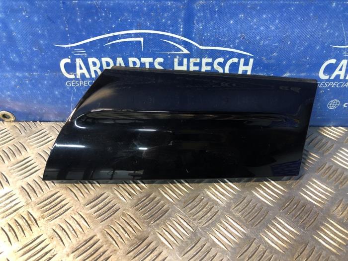 Stijlbekleding links-achter van een Ford EcoSport (JK8) 1.0 EcoBoost 12V 125 2015