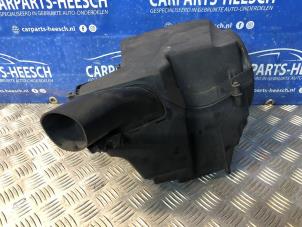 Gebruikte Luchtfilterhuis Ford Transit Connect (PJ2) 1.6 TDCi 16V 75 Prijs € 30,00 Margeregeling aangeboden door Carparts Heesch