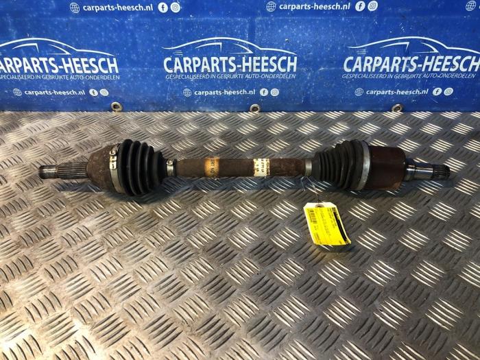 Gebruikte Steekas links-voor Ford EcoSport (JK8) 1.0 EcoBoost 12V 125 Prijs € 100,00 Margeregeling aangeboden door Carparts Heesch