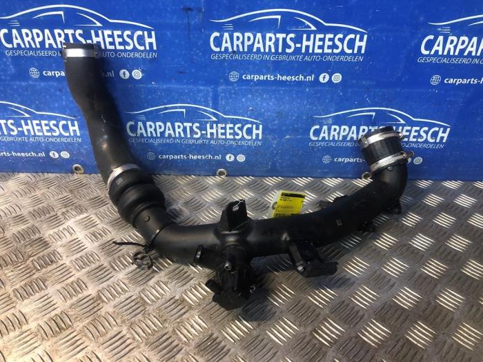 Gebruikte Intercooler Buis Ford Mondeo V Wagon 1.5 EcoBoost 16V Prijs € 50,00 Margeregeling aangeboden door Carparts Heesch